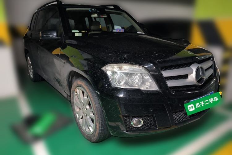 Used Mercedes-Benz GLK-Class 2010 GLK 300 4MATIC Fashion Model Front Right 45 Deg