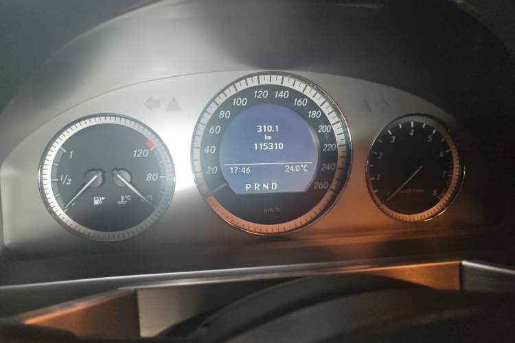 Used Mercedes-Benz GLK-Class 2010 GLK 300 4MATIC Fashion Model Instrument Cluster