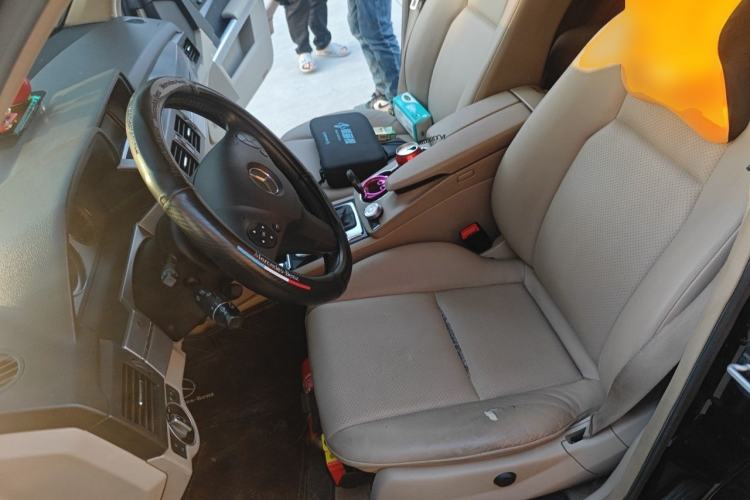 Used Mercedes-Benz GLK-Class 2010 GLK 300 4MATIC Fashion Model Left Front Seat