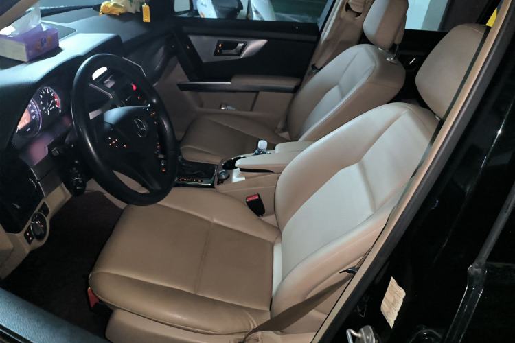 Used Mercedes-Benz GLK-Class 2010 GLK 300 4MATIC Fashion Model Left Front Seat