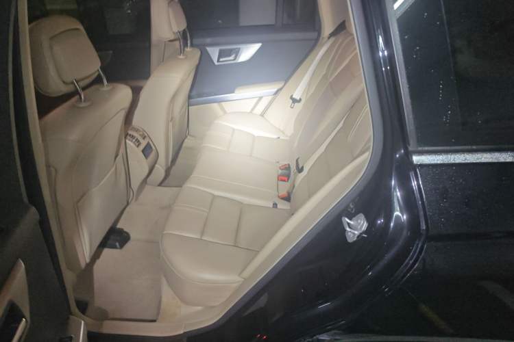 Used Mercedes-Benz GLK-Class 2010 GLK 300 4MATIC Fashion Model Left Rear Seat