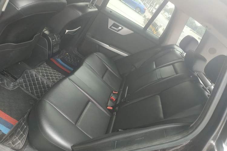 Used Mercedes-Benz GLK-Class 2010 GLK 300 4MATIC Fashion Model Left Rear Seat