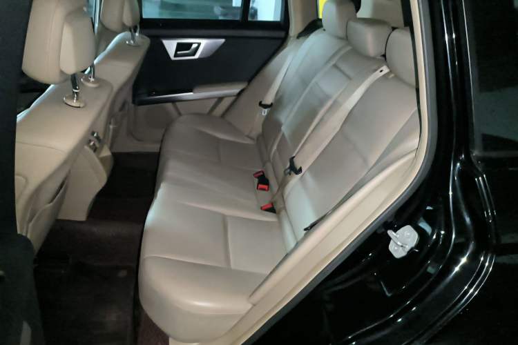 Used Mercedes-Benz GLK-Class 2010 GLK 300 4MATIC Fashion Model Left Rear Seat