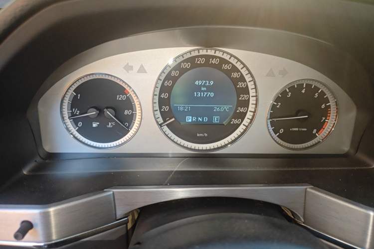 Used Mercedes-Benz GLK-Class 2010 GLK 300 4MATIC Fashion Model Odometer Close Up