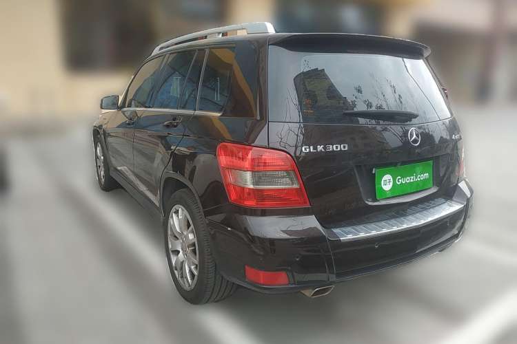 Used Mercedes-Benz GLK-Class 2010 GLK 300 4MATIC Fashion Model Rear Left 45 Deg
