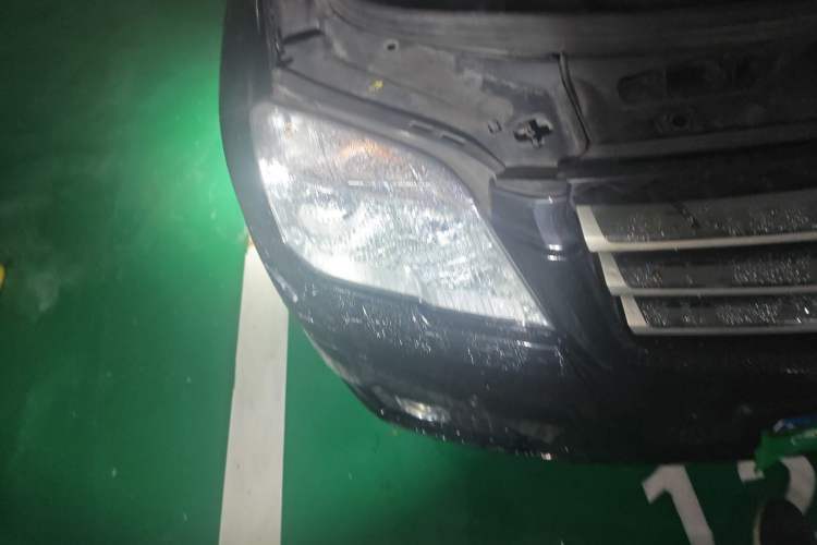 Used Mercedes-Benz GLK-Class 2010 GLK 300 4MATIC Fashion Model Right Front Headlight