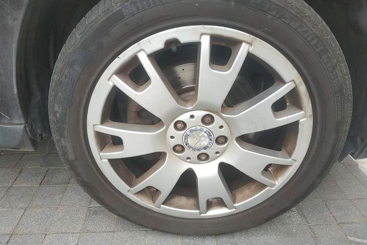 Used Mercedes-Benz GLK-Class 2010 GLK 300 4MATIC Fashion Model Right Front Wheel Hub