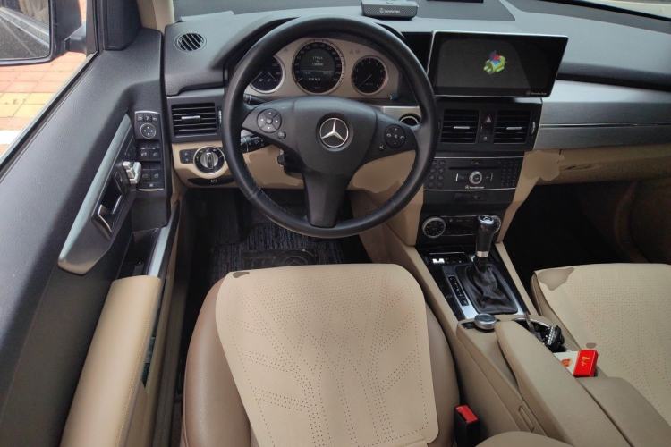 Used Mercedes-Benz GLK-Class 2010 GLK 300 4MATIC Fashion Model Steering Wheel