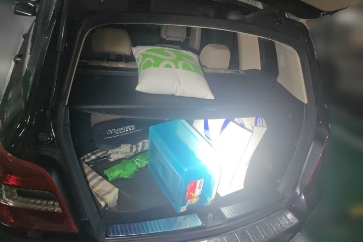 Used Mercedes-Benz GLK-Class 2010 GLK 300 4MATIC Fashion Model Trunk