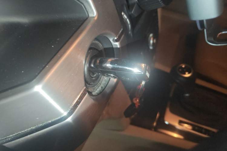 Used Mercedes-Benz GLK-Class 2010 GLK 300 4MATIC Fashion Model Vehicle Key
