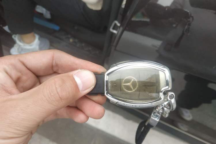 Used Mercedes-Benz GLK-Class 2010 GLK 300 4MATIC Fashion Model Vehicle Key