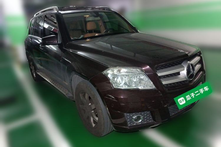 Used Mercedes-Benz GLK-Class 2010 GLK 300 4MATIC Fashion Model Front Right 45 Deg