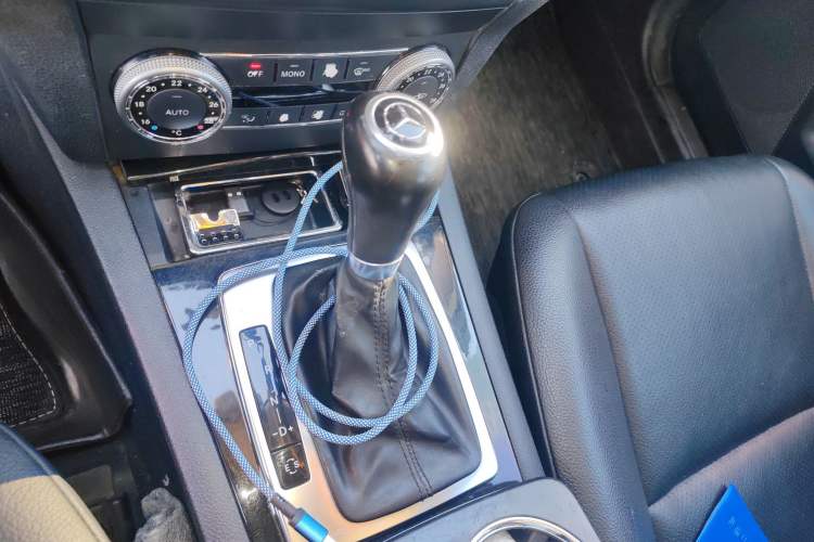 Used Mercedes-Benz GLK-Class 2010 GLK 300 4MATIC Fashion Model Gear Lever