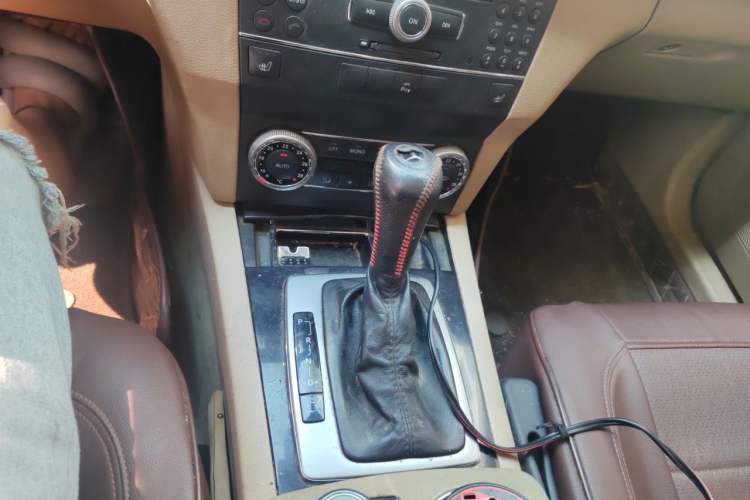 Used Mercedes-Benz GLK-Class 2010 GLK 300 4MATIC Fashion Model Gear Lever