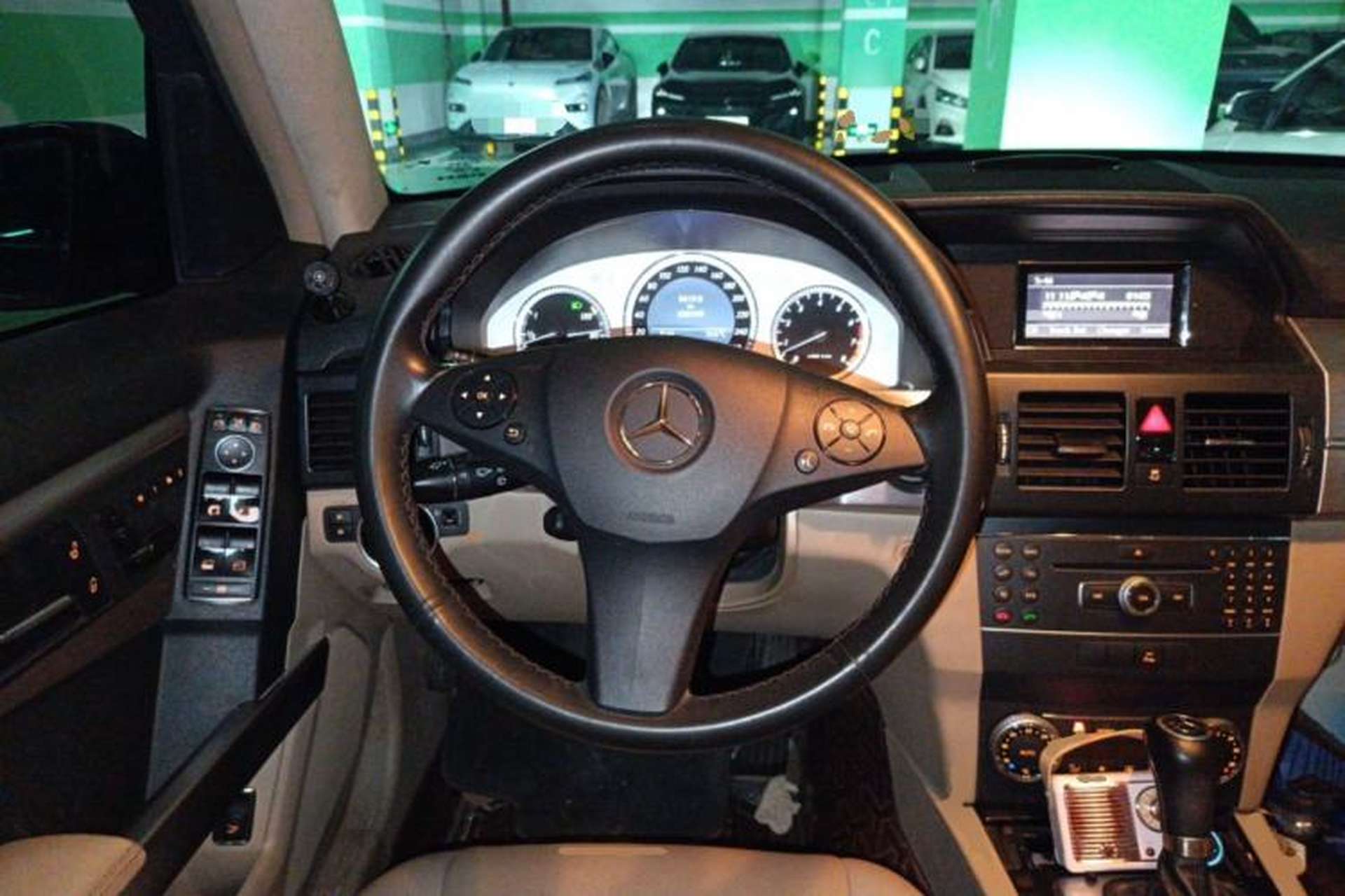 Used Mercedes-Benz GLK-Class 2010 GLK 300 4MATIC Fashion Model Steering Wheel