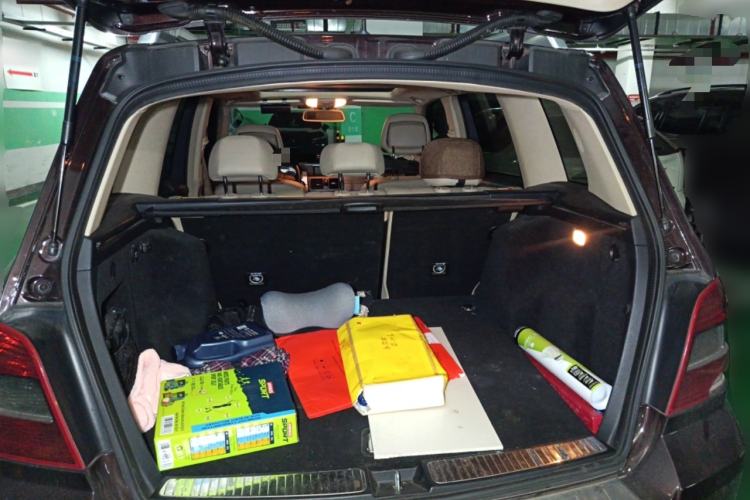 Used Mercedes-Benz GLK-Class 2010 GLK 300 4MATIC Fashion Model Trunk