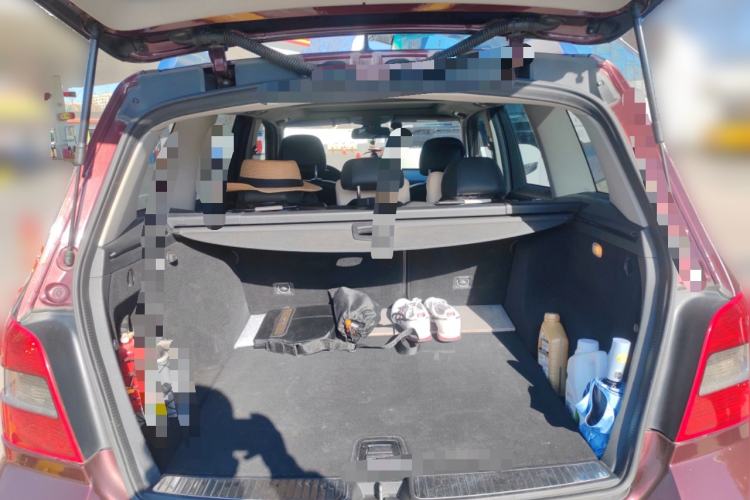 Used Mercedes-Benz GLK-Class 2010 GLK 300 4MATIC Fashion Model Trunk