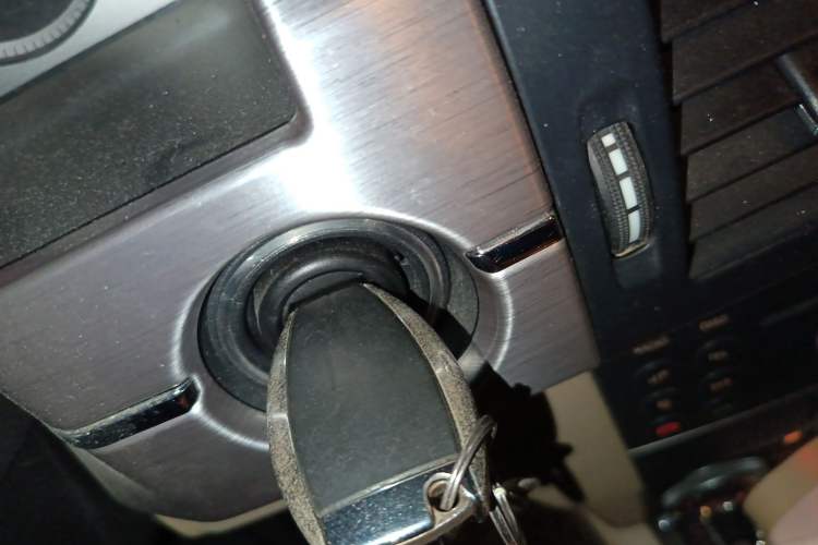 Used Mercedes-Benz GLK-Class 2010 GLK 300 4MATIC Fashion Model Vehicle Key