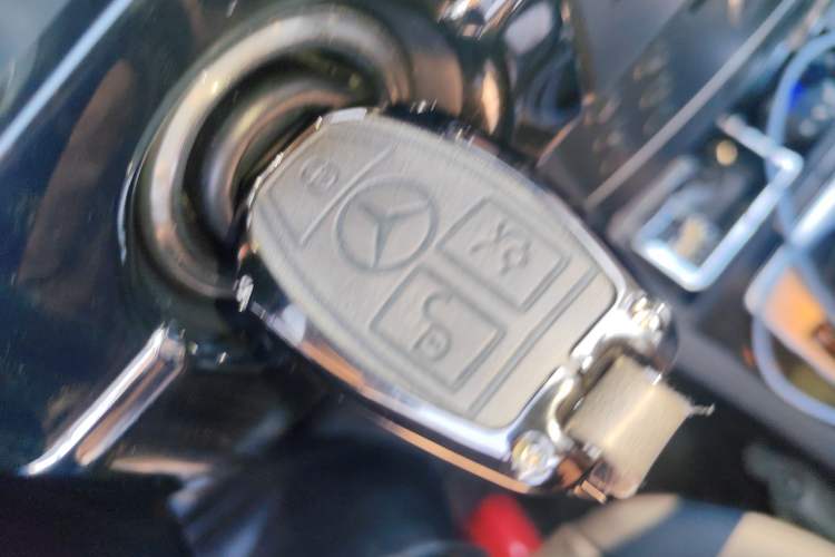 Used Mercedes-Benz GLK-Class 2010 GLK 300 4MATIC Fashion Model Vehicle Key