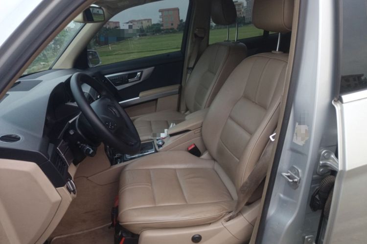 Used Mercedes-Benz GLK-Class 2010 GLK 300 4MATIC Fashion Model Left Front Seat