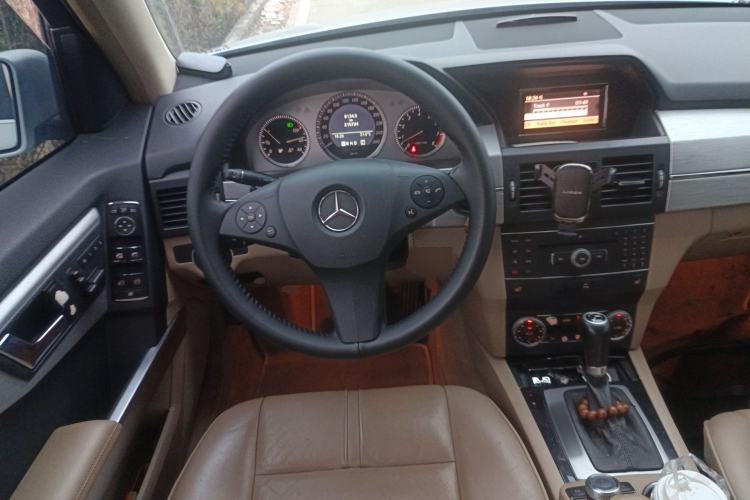 Used Mercedes-Benz GLK-Class 2010 GLK 300 4MATIC Fashion Model Steering Wheel