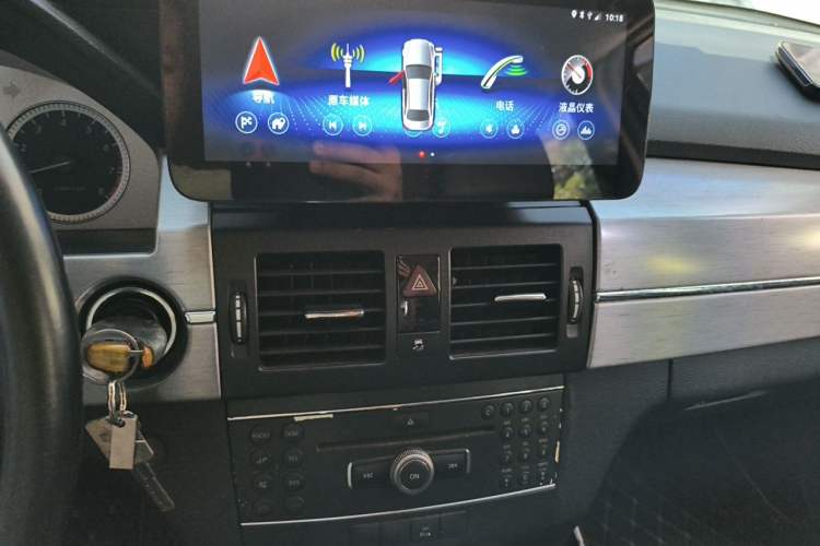 Used Mercedes-Benz GLK-Class 2010 GLK 300 4MATIC Fashion Model Audio And AC Panel