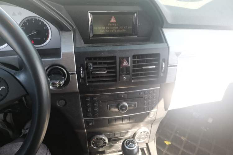 Used Mercedes-Benz GLK-Class 2010 GLK 300 4MATIC Fashion Model Audio And AC Panel