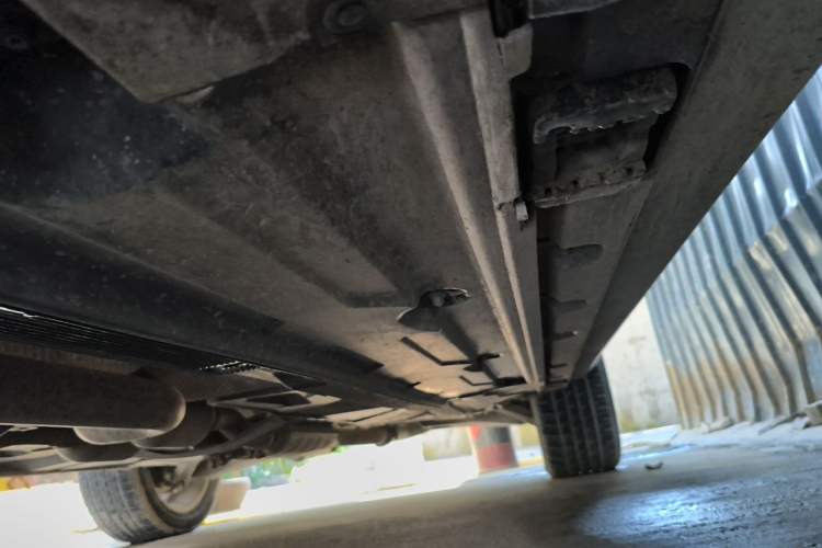 Used Mercedes-Benz GLK-Class 2010 GLK 300 4MATIC Fashion Model Chassis Front Left