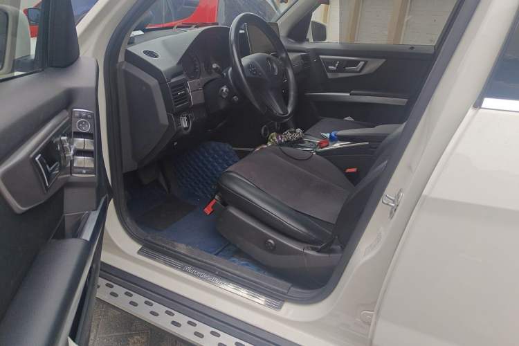 Used Mercedes-Benz GLK-Class 2010 GLK 300 4MATIC Fashion Model Driver Seat