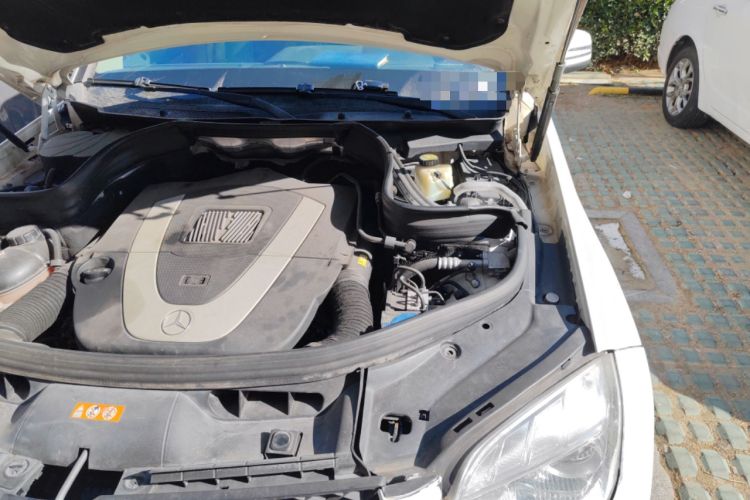 Used Mercedes-Benz GLK-Class 2010 GLK 300 4MATIC Fashion Model Engine Bay Left