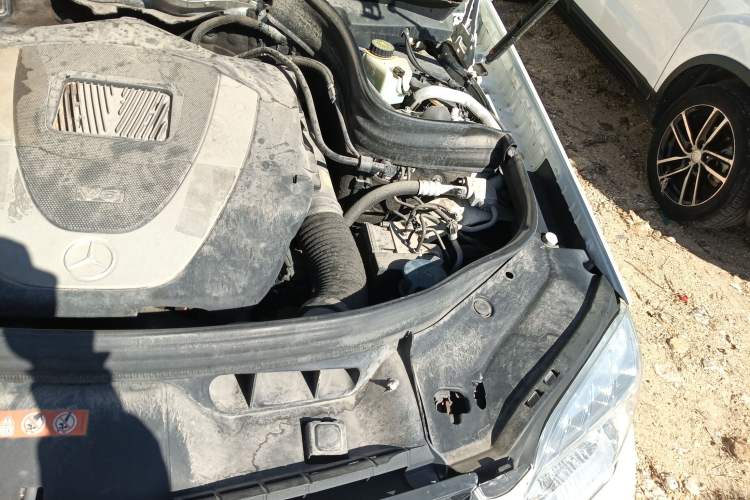Used Mercedes-Benz GLK-Class 2010 GLK 300 4MATIC Fashion Model Engine Bay Left