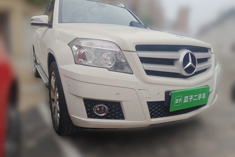 Used Mercedes-Benz GLK-Class 2010 GLK 300 4MATIC Fashion Model Front Right 45 Deg