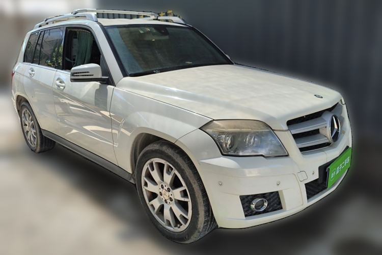 Used Mercedes-Benz GLK-Class 2010 GLK 300 4MATIC Fashion Model Front Right 45 Deg