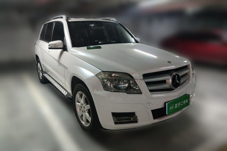 Used Mercedes-Benz GLK-Class 2010 GLK 300 4MATIC Fashion Model Front Right 45 Deg