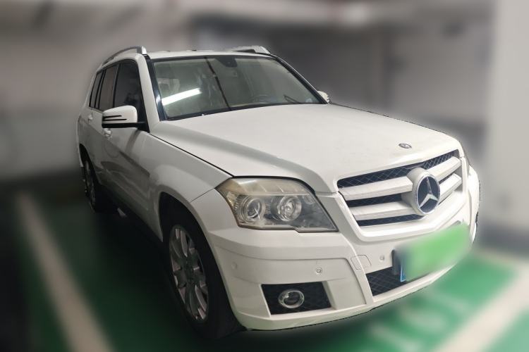 Used Mercedes-Benz GLK-Class 2010 GLK 300 4MATIC Fashion Model Front Right 45 Deg