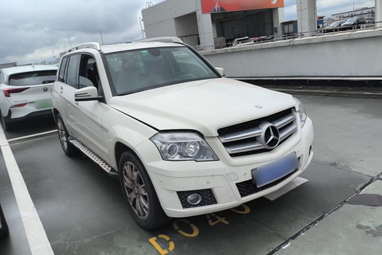 Used Mercedes-Benz GLK-Class 2010 GLK 300 4MATIC Fashion Model Front Right 45 Deg