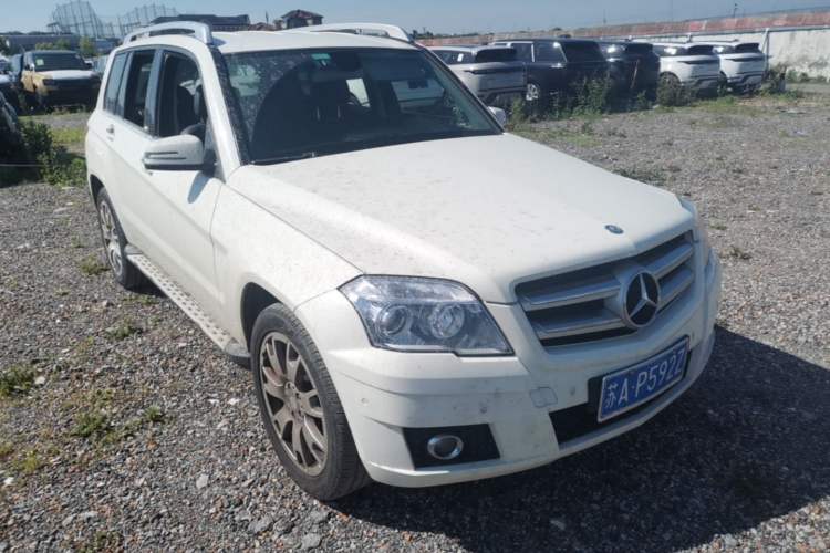 Used Mercedes-Benz GLK-Class 2010 GLK 300 4MATIC Fashion Model Front Right 45 Deg
