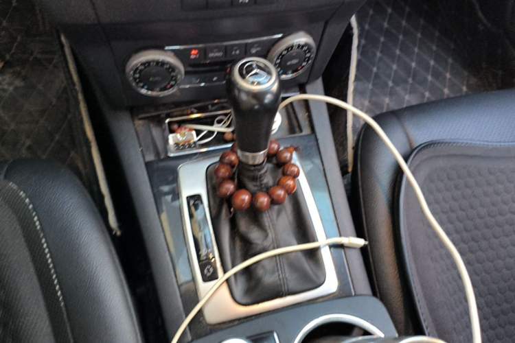 Used Mercedes-Benz GLK-Class 2010 GLK 300 4MATIC Fashion Model Gear Lever