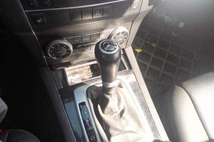 Used Mercedes-Benz GLK-Class 2010 GLK 300 4MATIC Fashion Model Gear Lever