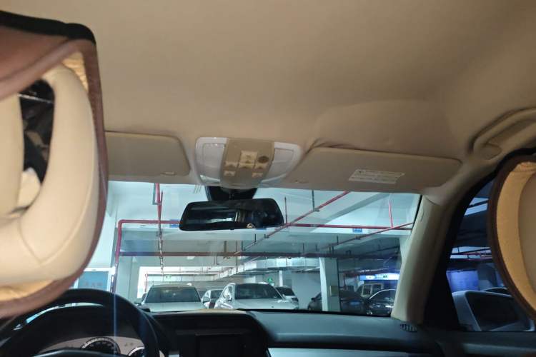 Used Mercedes-Benz GLK-Class 2010 GLK 300 4MATIC Fashion Model Headliner