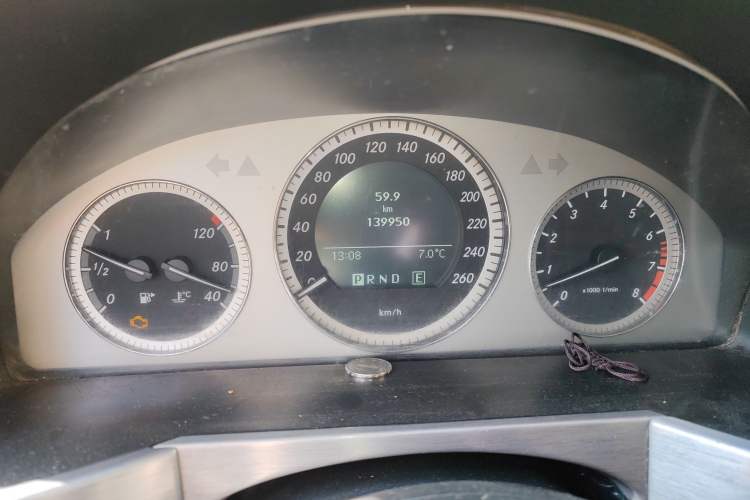 Used Mercedes-Benz GLK-Class 2010 GLK 300 4MATIC Fashion Model Instrument Cluster