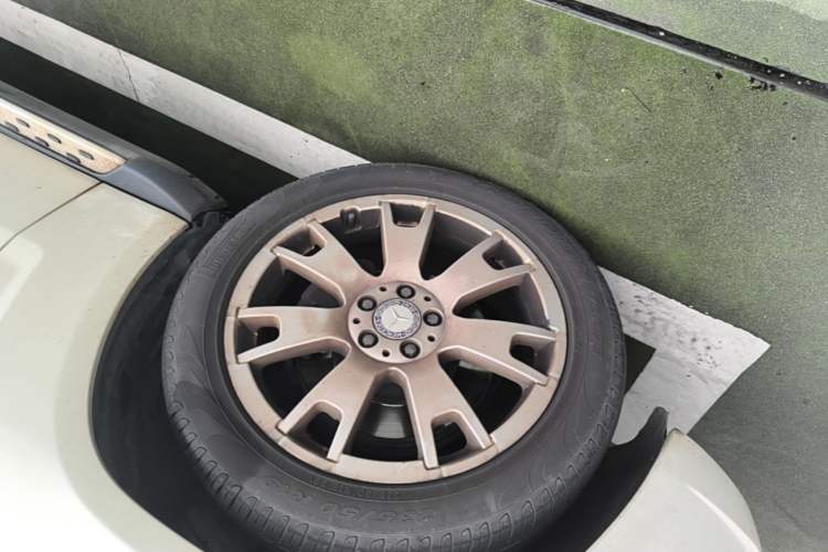 Used Mercedes-Benz GLK-Class 2010 GLK 300 4MATIC Fashion Model Left Front Wheel Hub