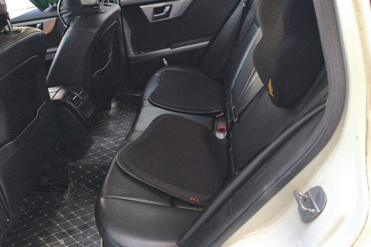 Used Mercedes-Benz GLK-Class 2010 GLK 300 4MATIC Fashion Model Left Rear Seat