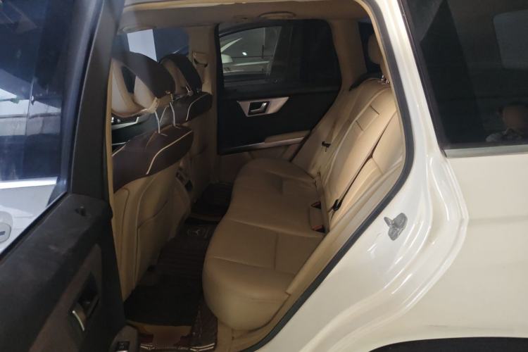 Used Mercedes-Benz GLK-Class 2010 GLK 300 4MATIC Fashion Model Left Rear Seat