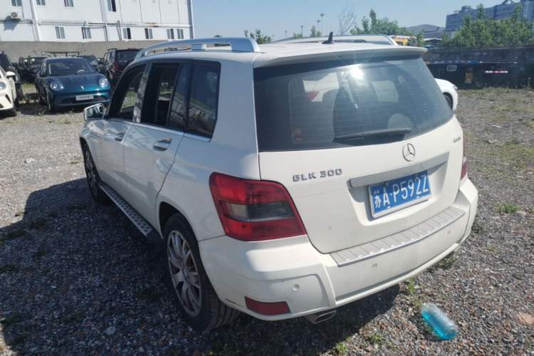 Used Mercedes-Benz GLK-Class 2010 GLK 300 4MATIC Fashion Model Rear Left 45 Deg