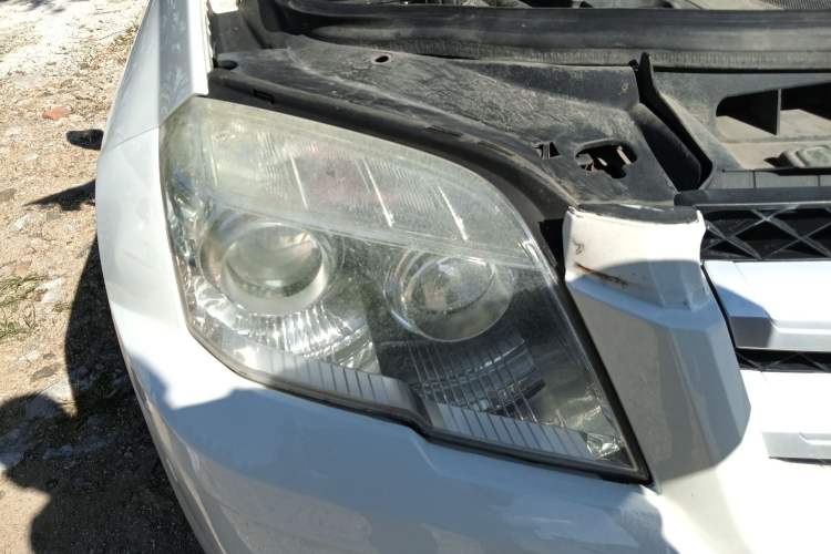 Used Mercedes-Benz GLK-Class 2010 GLK 300 4MATIC Fashion Model Right Front Headlight
