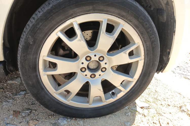 Used Mercedes-Benz GLK-Class 2010 GLK 300 4MATIC Fashion Model Right Front Wheel Hub