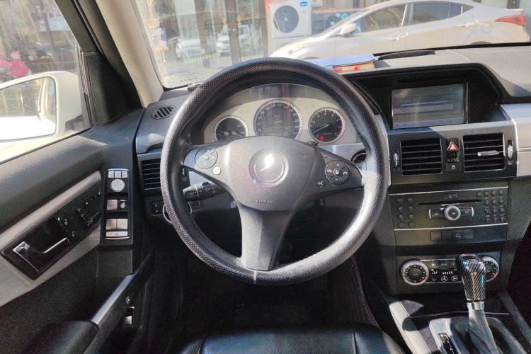 Used Mercedes-Benz GLK-Class 2010 GLK 300 4MATIC Fashion Model Steering Wheel
