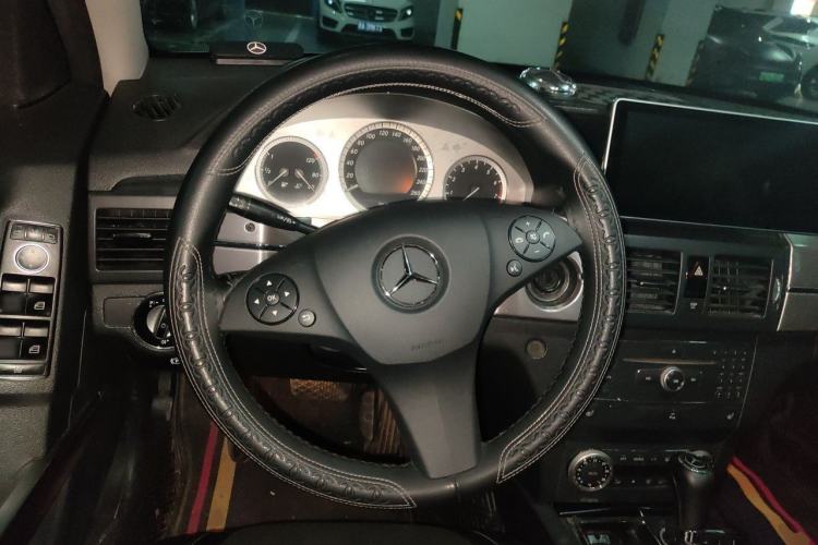 Used Mercedes-Benz GLK-Class 2010 GLK 300 4MATIC Fashion Model Steering Wheel
