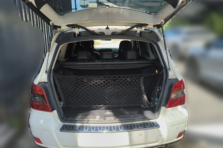 Used Mercedes-Benz GLK-Class 2010 GLK 300 4MATIC Fashion Model Trunk